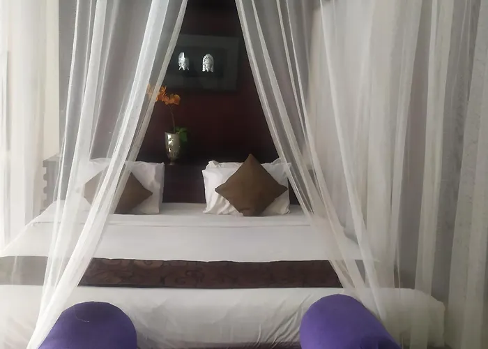 Private With Swimming Pool Bed & Breakfast
